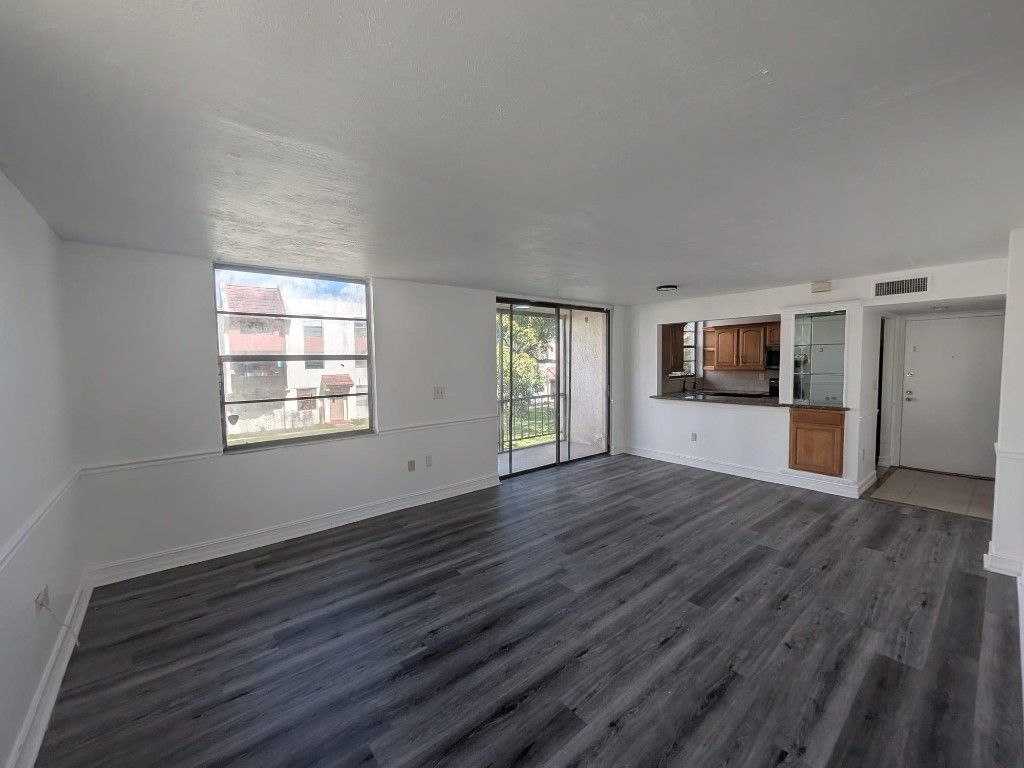 1754 NW 55th Avenue, Unit 204, Lauderhill, FL 33313 Photo