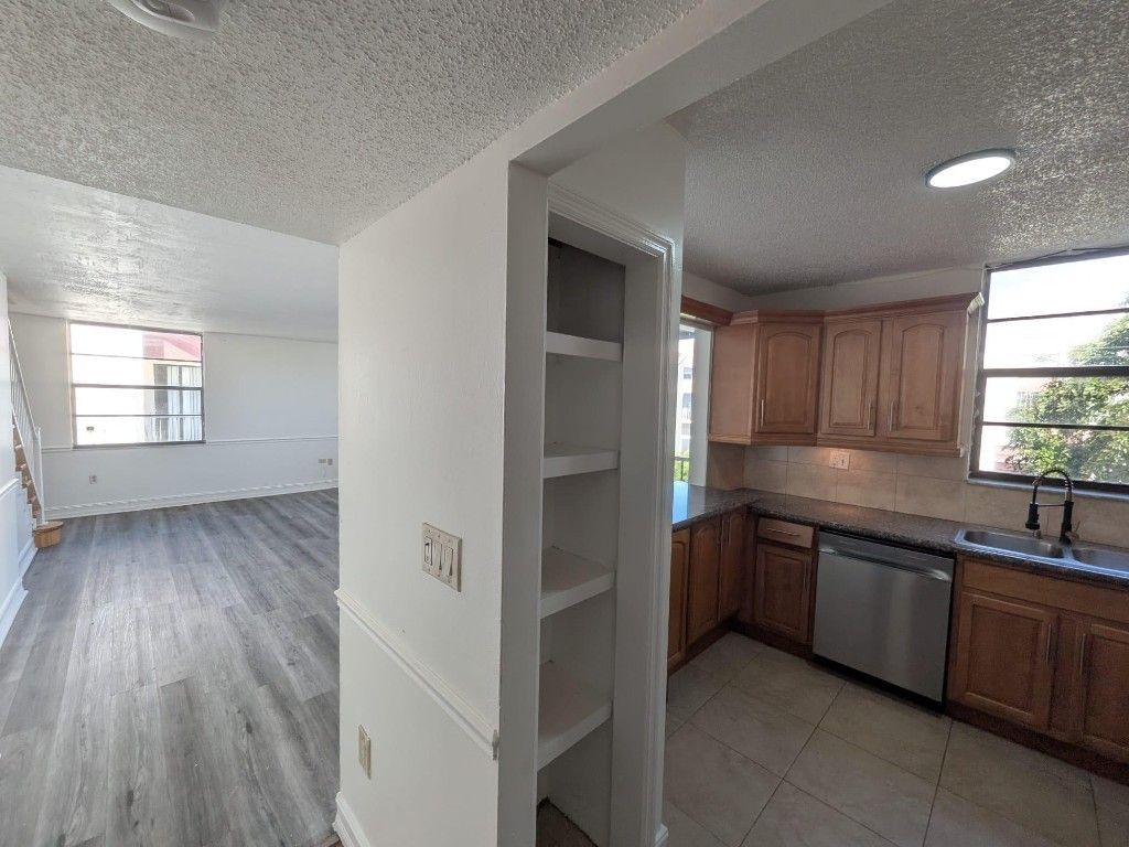 1754 NW 55th Avenue, Unit 204, Lauderhill, FL 33313 Photo