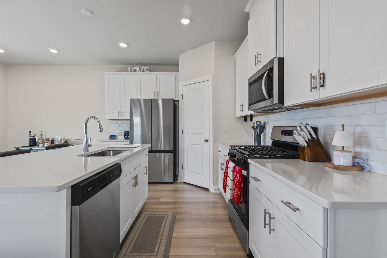 4752 Hopespring St. Photo 6