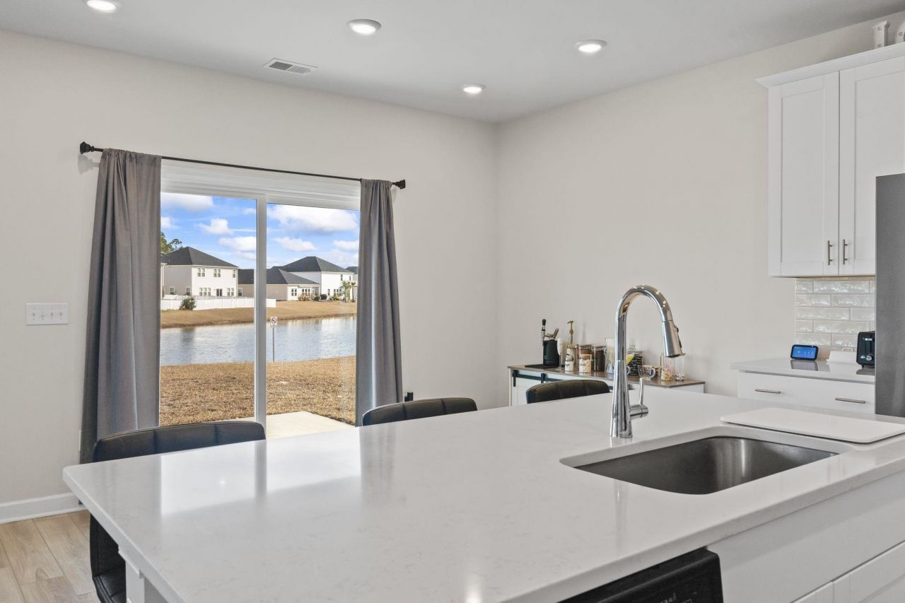 4752 Hopespring St. Photo 8