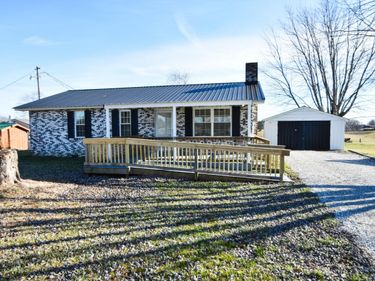 62 Hughes Fork Road, McKee, KY 40447