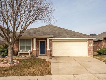 9217 Oldwest Trail, Fort Worth, TX 76131