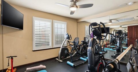 445 Sierra Ln, Sacramento, CA 95864 Photo