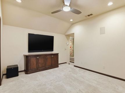 445 Sierra Ln, Sacramento, CA 95864 Photo