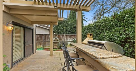 445 Sierra Ln, Sacramento, CA 95864 Photo