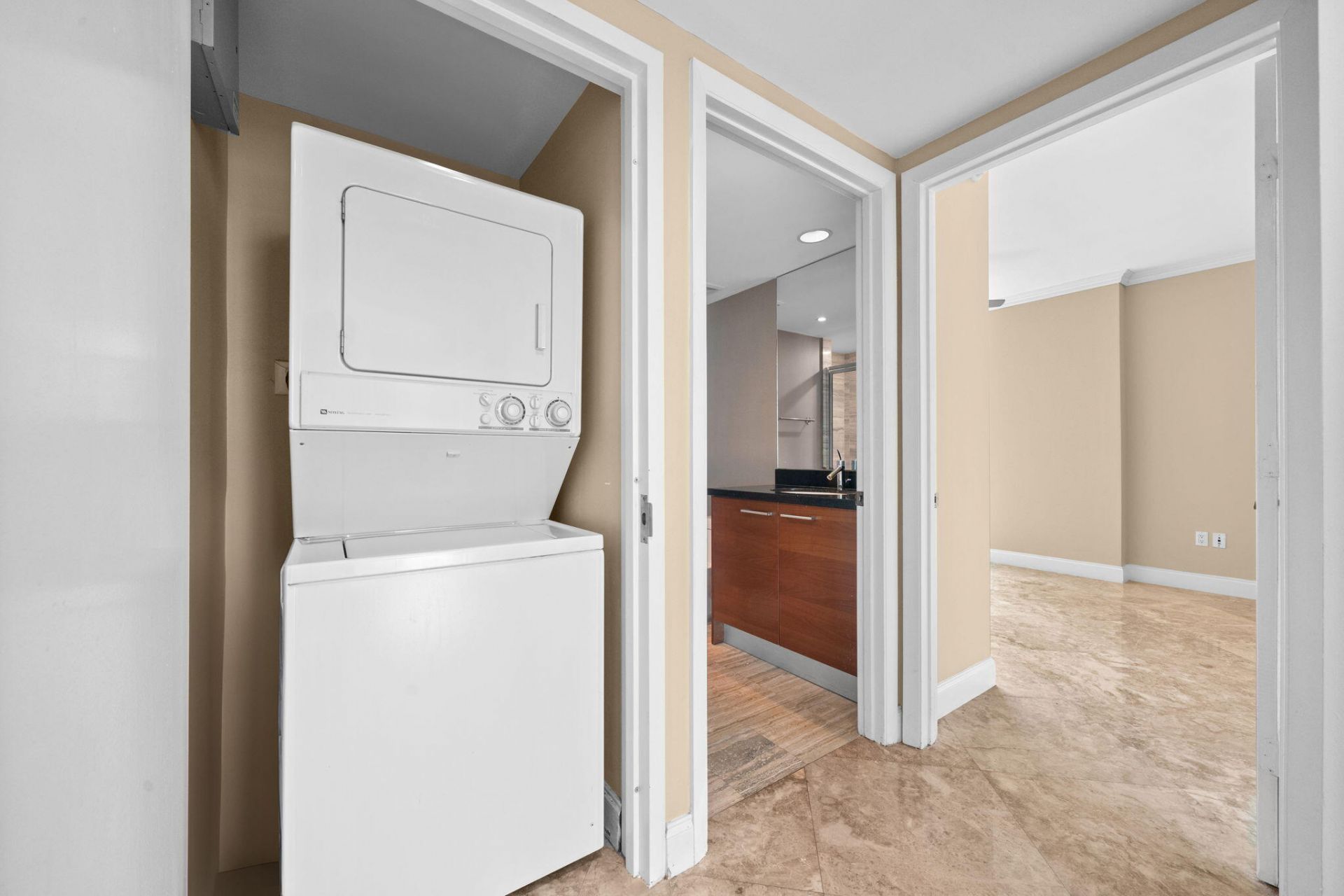 101 S Fort Lauderdale Beach Boulevard, Unit 1206, Fort Lauderdale, FL 33316 Photo