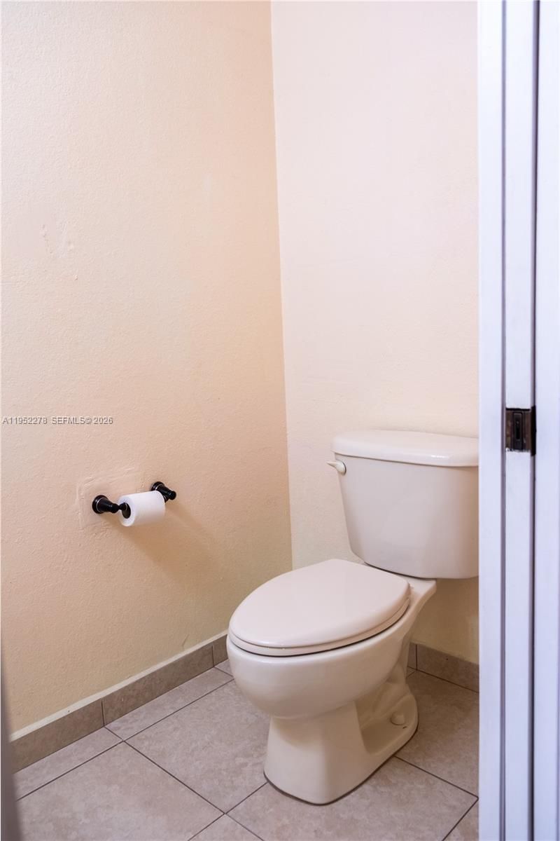 8906 W Flagler St, Unit 222, Miami, FL 33174 Photo