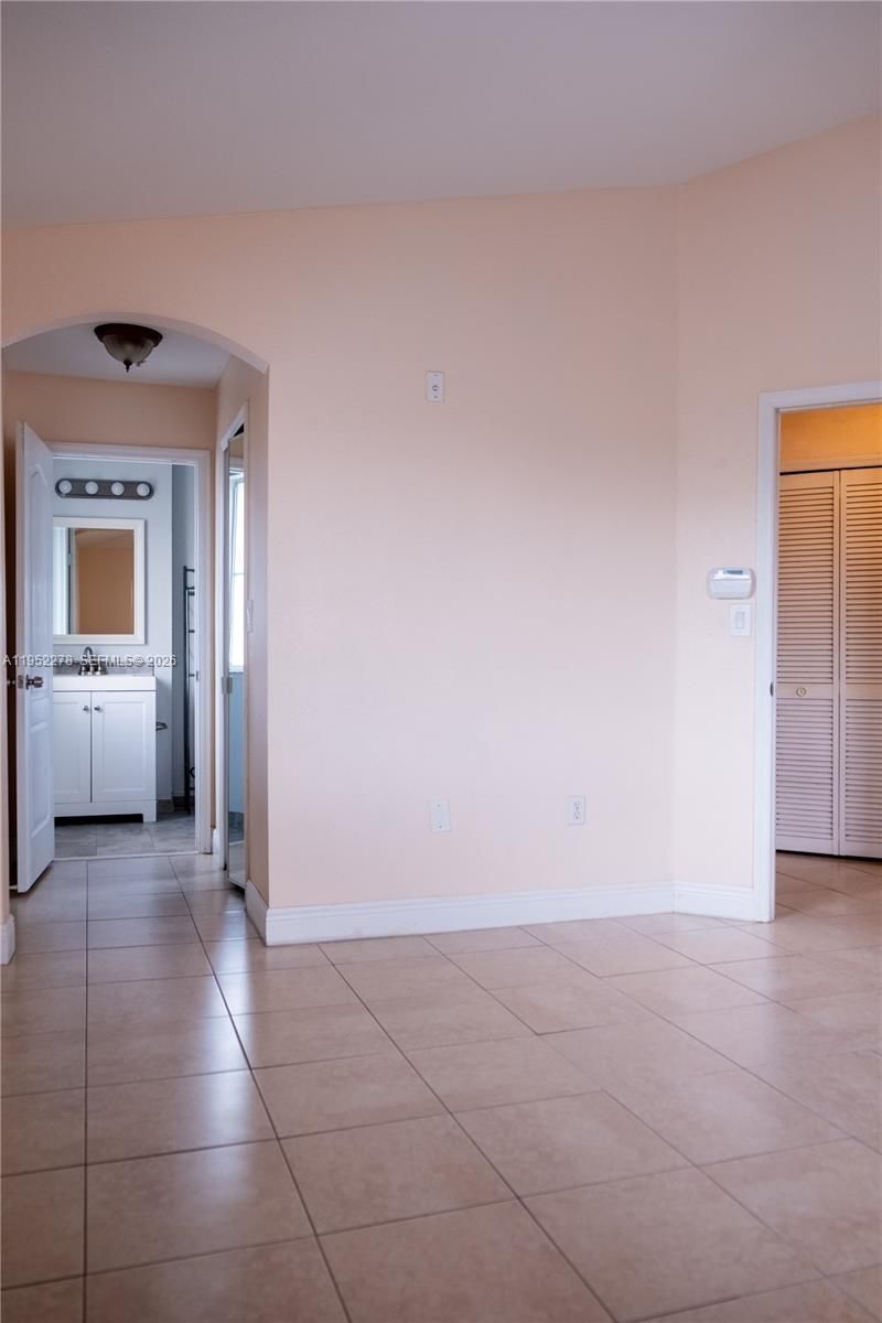 8906 W Flagler St, Unit 222, Miami, FL 33174 Photo