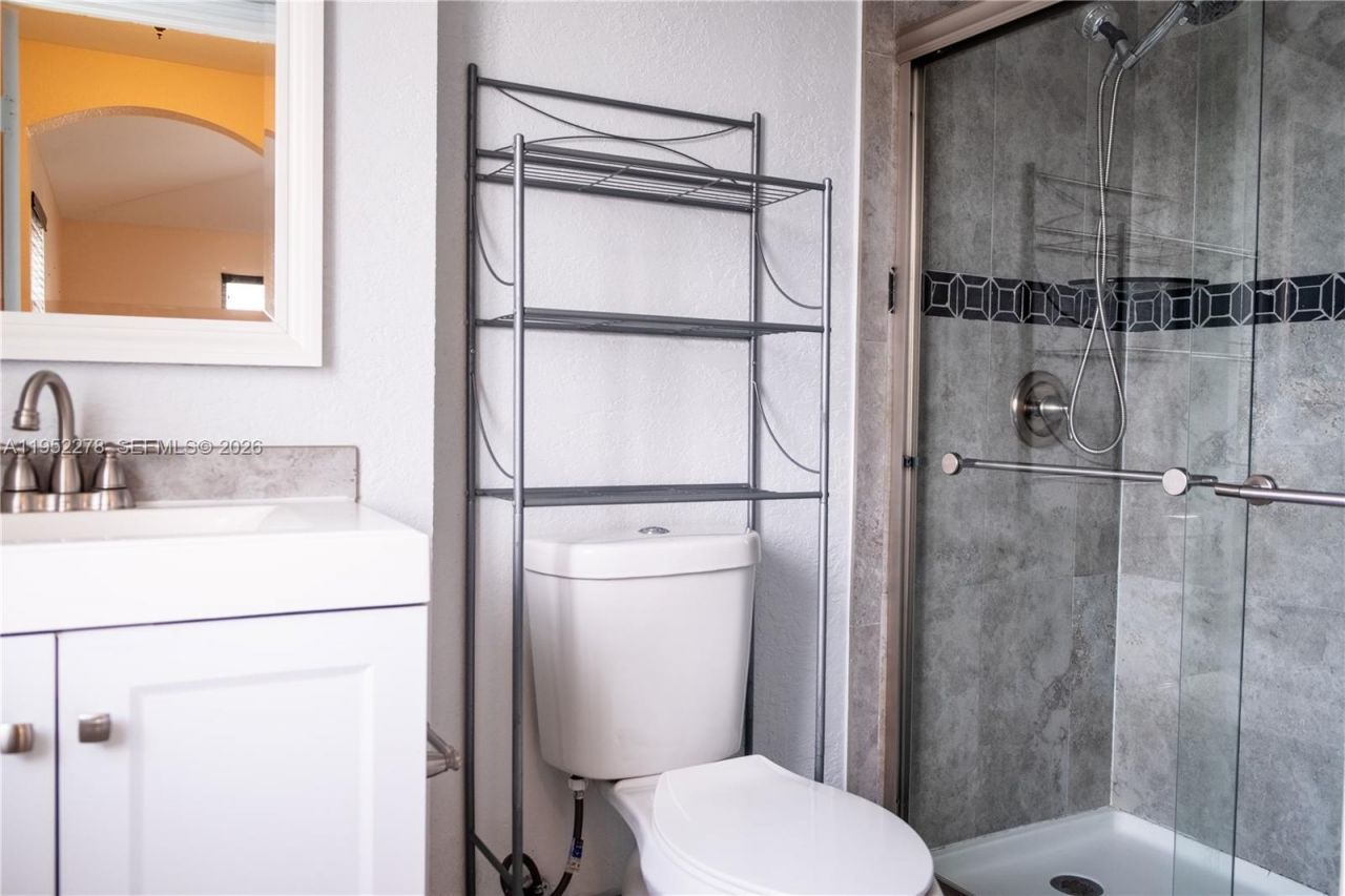 8906 W Flagler St, Unit 222, Miami, FL 33174 Photo