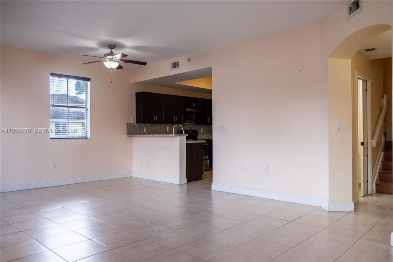 8906 W Flagler St, Unit 222, Miami, FL 33174 Photo