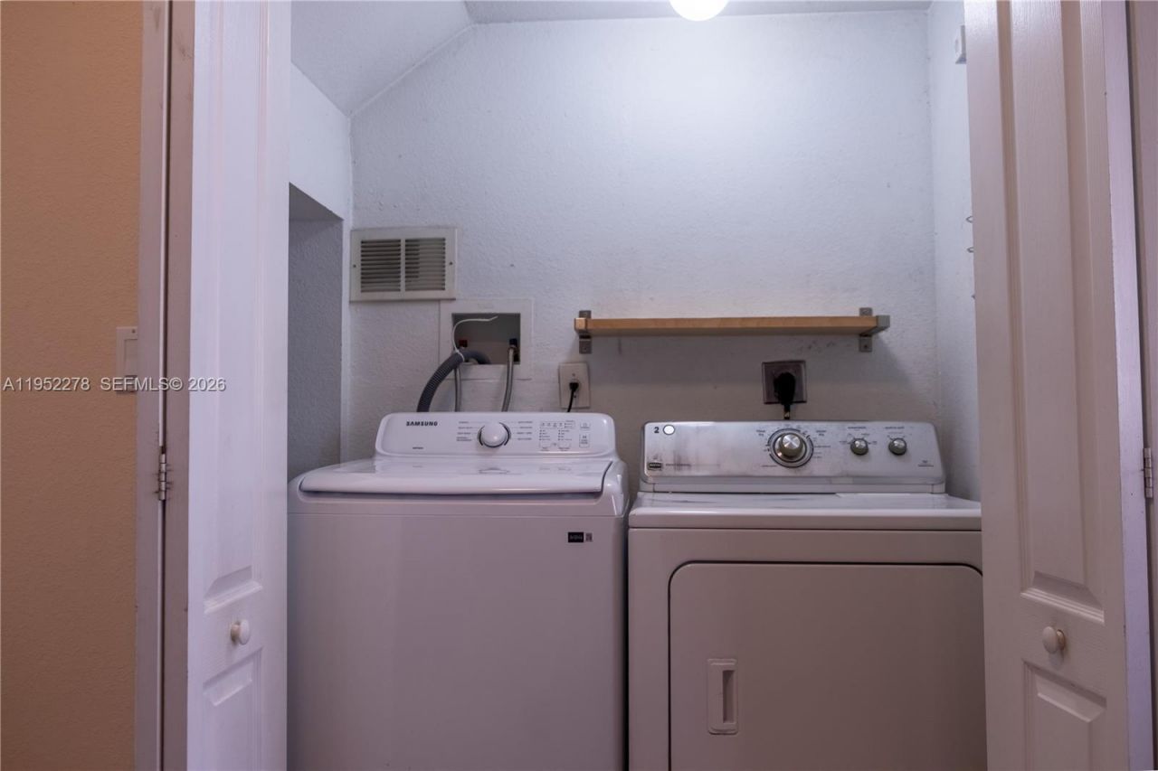 8906 W Flagler St, Unit 222, Miami, FL 33174 Photo