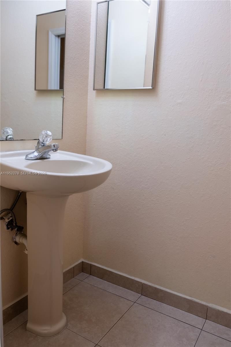 8906 W Flagler St, Unit 222, Miami, FL 33174 Photo