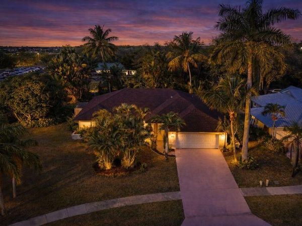 2700 Yarmouth Drive, Wellington, FL 33414