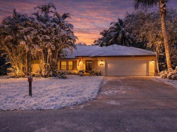 2700 Yarmouth Drive, Wellington, FL 33414