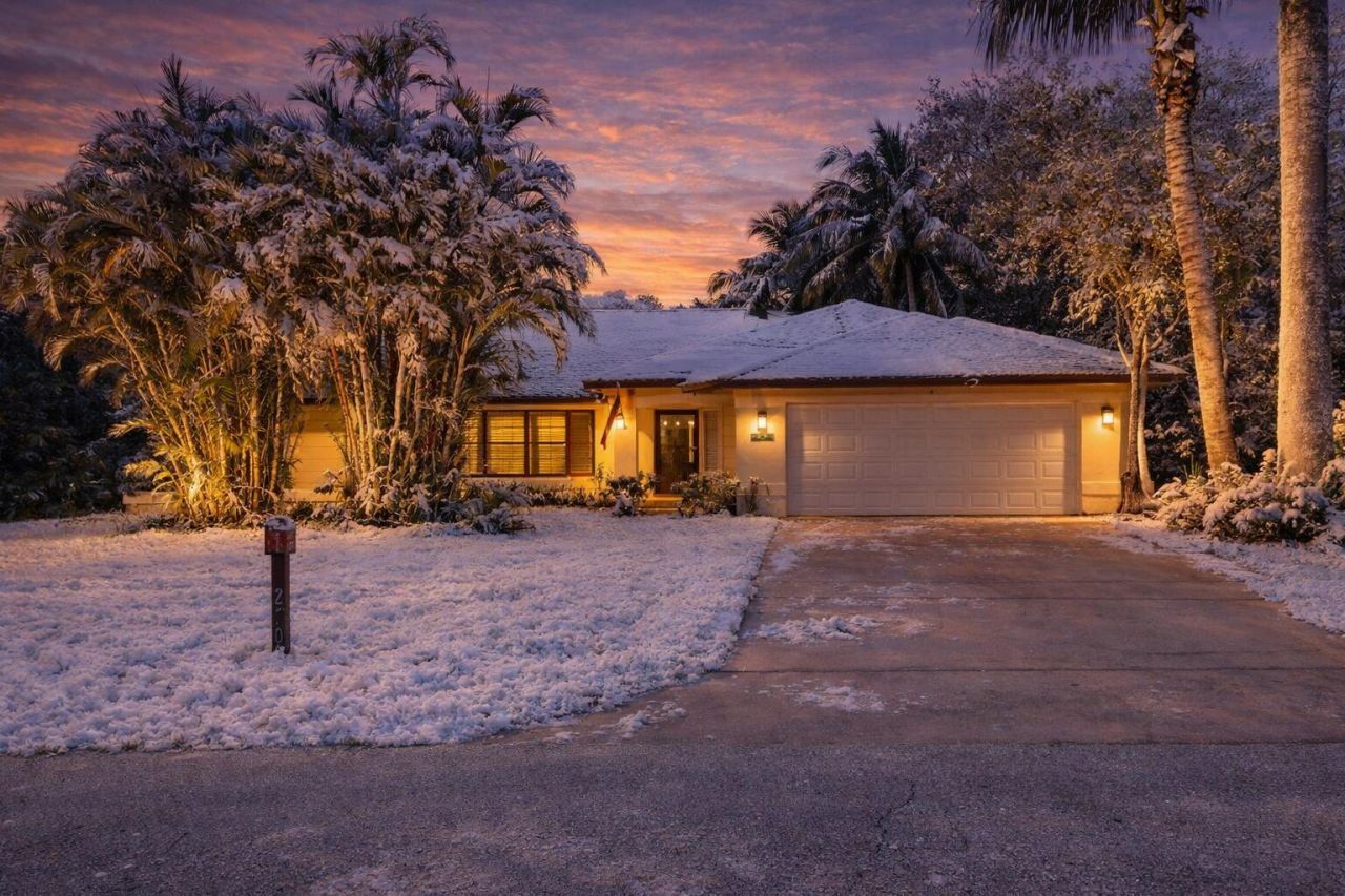 2700 Yarmouth Drive, Wellington, FL 33414 Photo