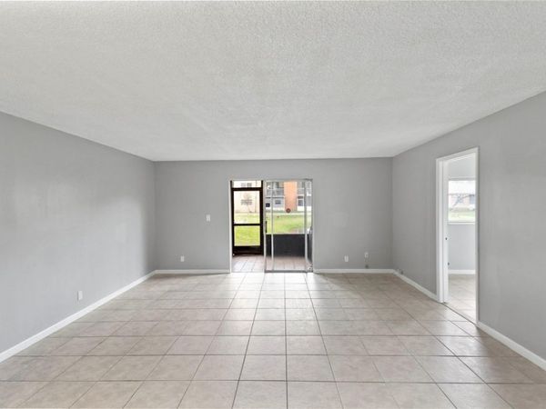 4101 NW 26th Street, Unit 161, Lauderhill, FL 33313