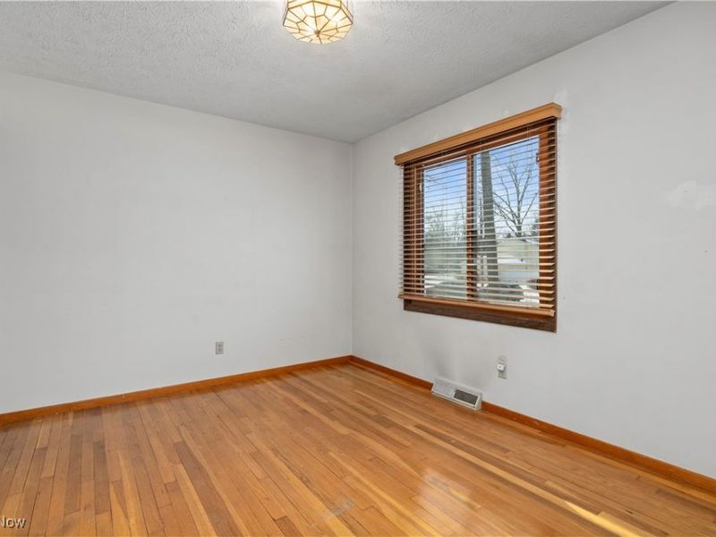 105 Northwood Hollow Court, Amherst, OH 44001 Photo 18