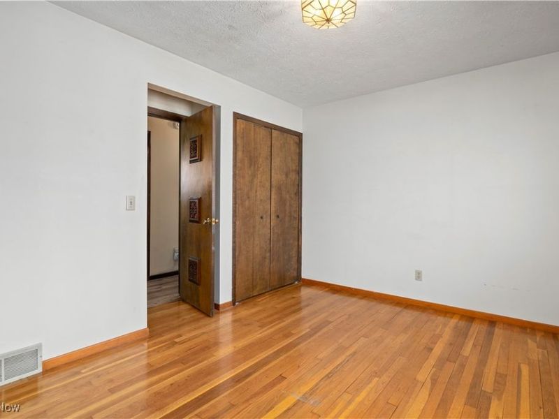 105 Northwood Hollow Court, Amherst, OH 44001 Photo 19