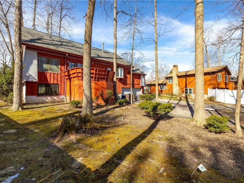 105 Northwood Hollow Court, Amherst, OH 44001 Photo 36