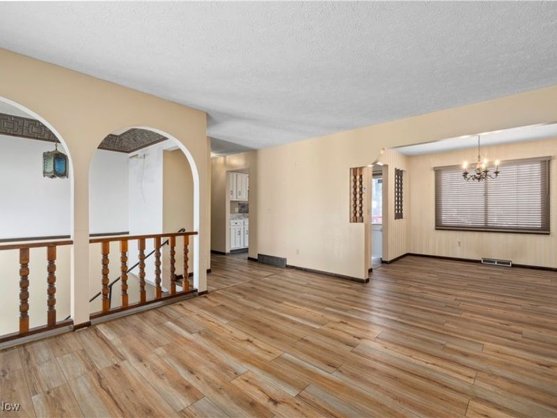 105 Northwood Hollow Court, Amherst, OH 44001 Photo 4