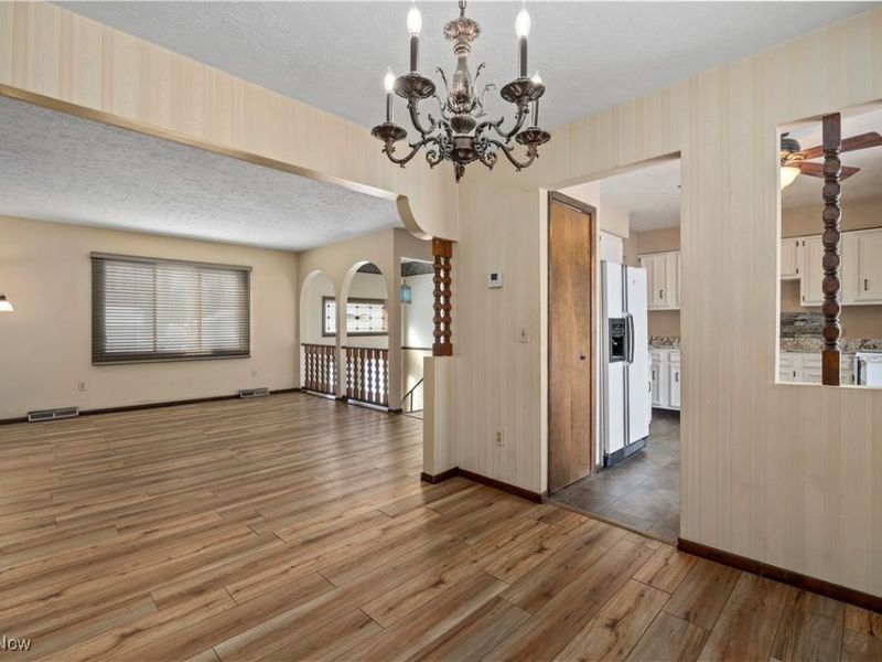 105 Northwood Hollow Court, Amherst, OH 44001 Photo 7