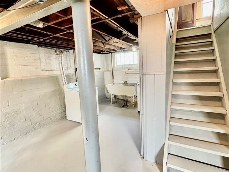 19031 Locherie Avenue, Euclid, OH 44119 Photo 15