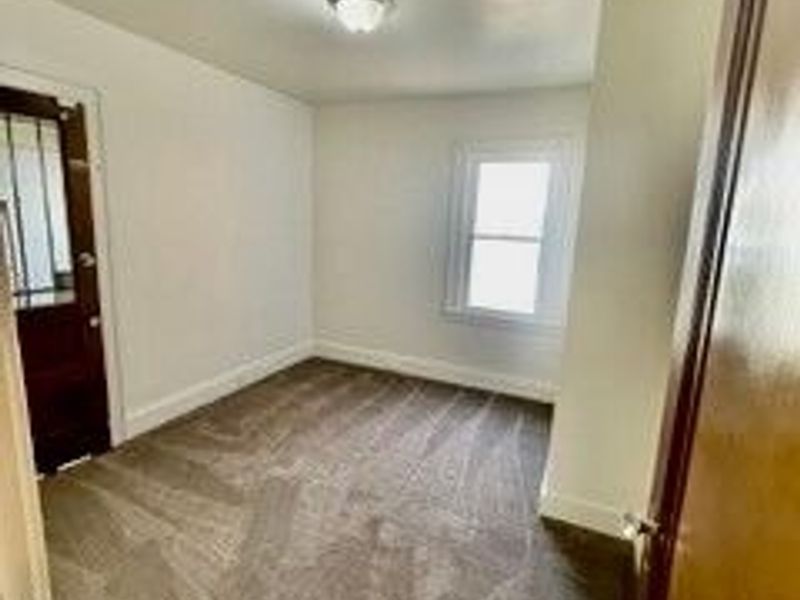 19031 Locherie Avenue, Euclid, OH 44119 Photo 8