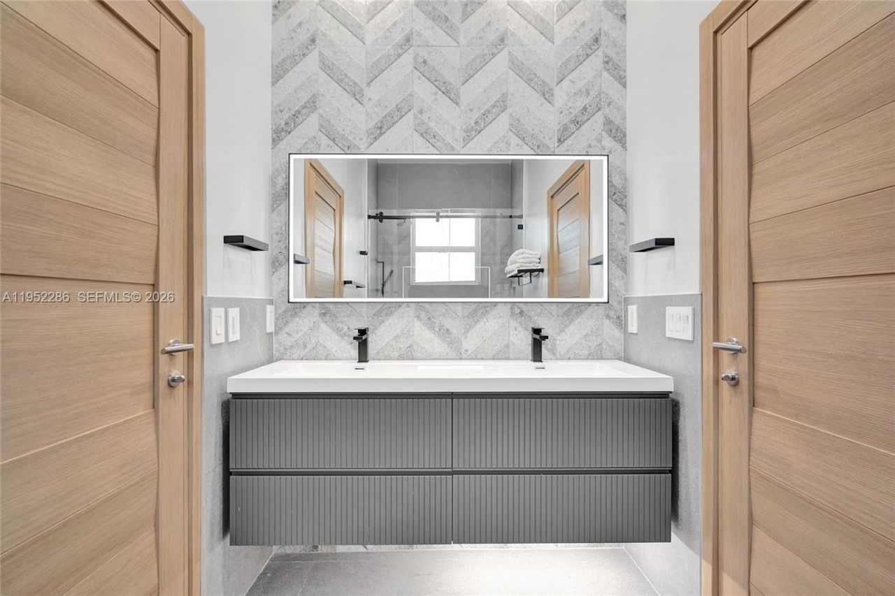 3311 SW 194th Ter, Miramar, FL 33029 Photo