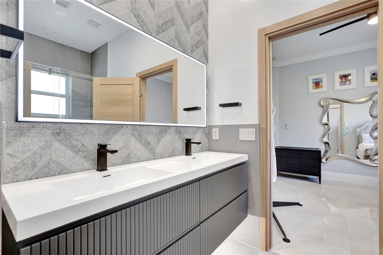 3311 SW 194th Ter, Miramar, FL 33029 Photo