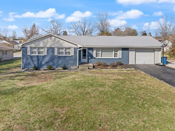 100 Kelly Drive, Glasgow, KY 42141