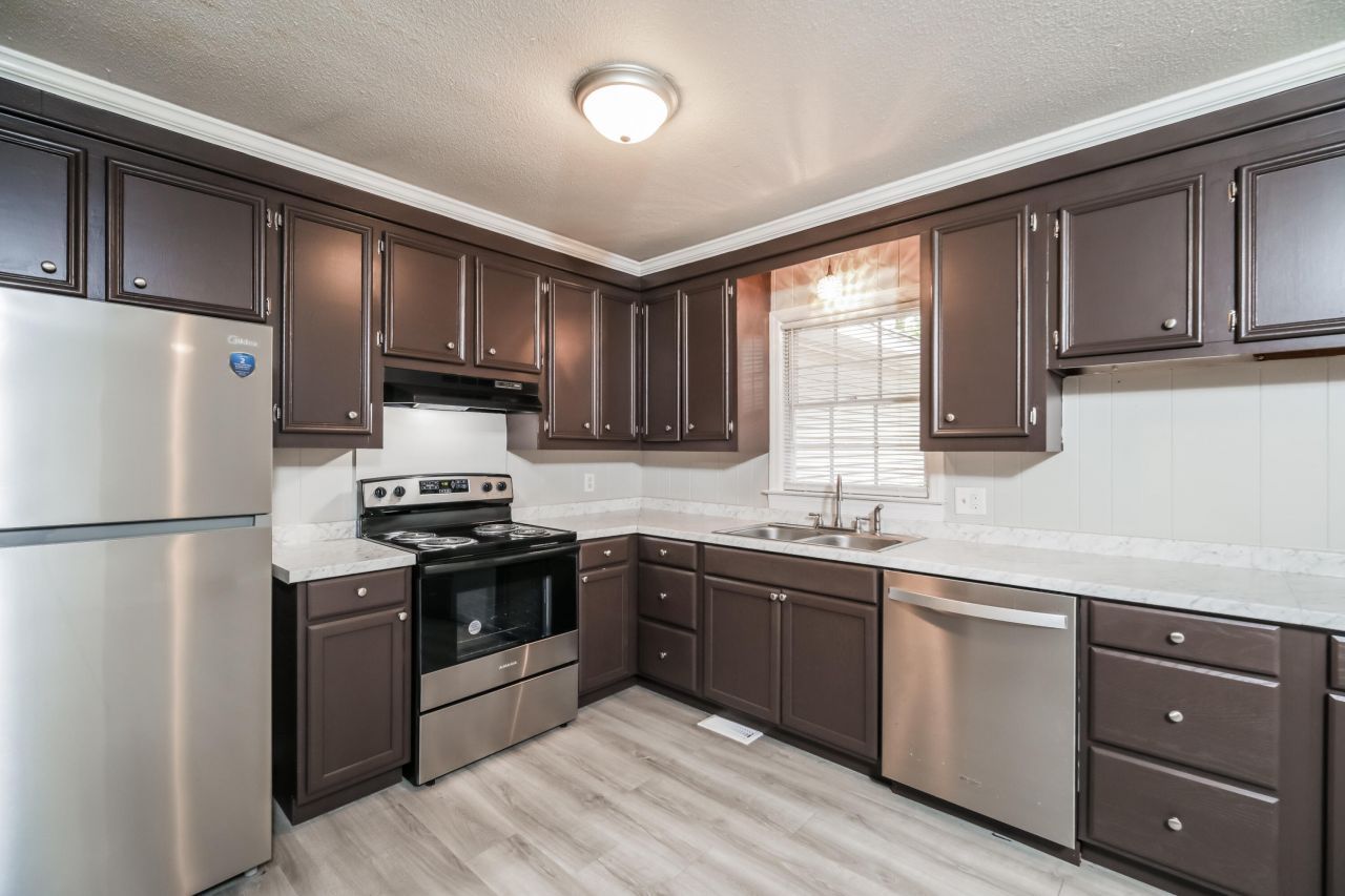 510 Golf Road Photo 5