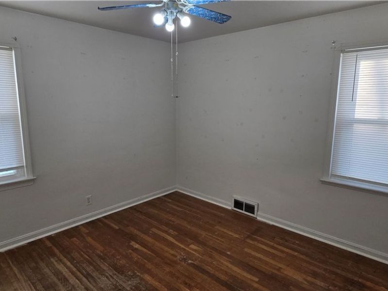 5619 Snow Road, Cleveland, OH 44129 Photo 14