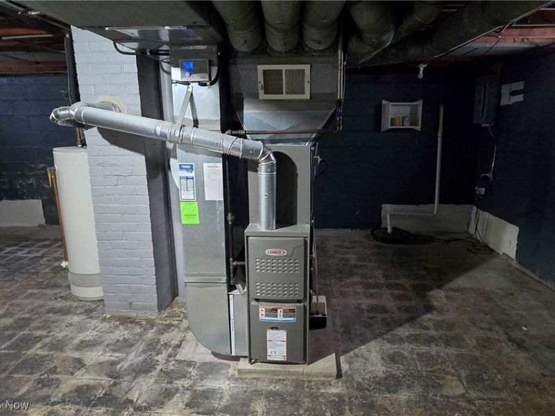 5619 Snow Road, Cleveland, OH 44129 Photo 20