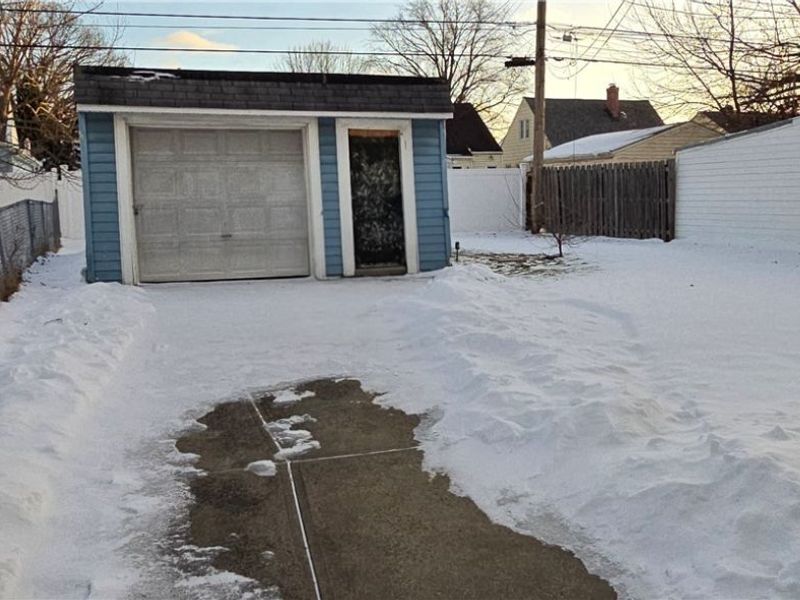 5619 Snow Road, Cleveland, OH 44129 Photo 24