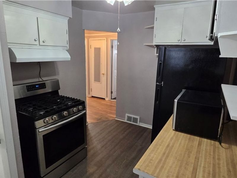 5619 Snow Road, Cleveland, OH 44129 Photo 7