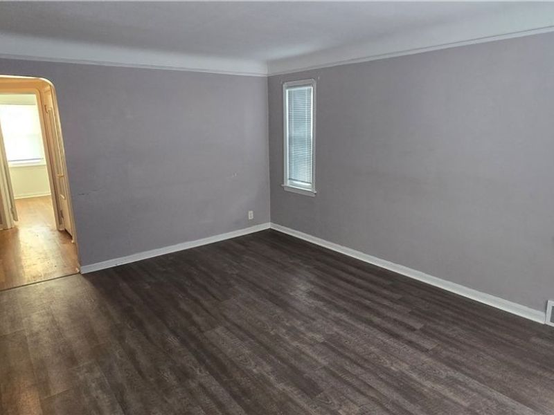 5619 Snow Road, Cleveland, OH 44129 Photo 9