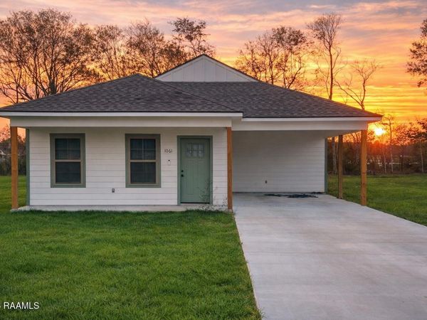 1061 Madeline Heights , Breaux Bridge, LA 70517