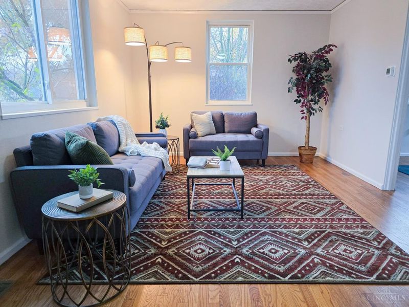 11 Ashby Street, Greenhills, OH 45218 Photo 2