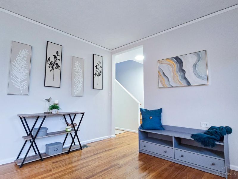 11 Ashby Street, Greenhills, OH 45218 Photo 6