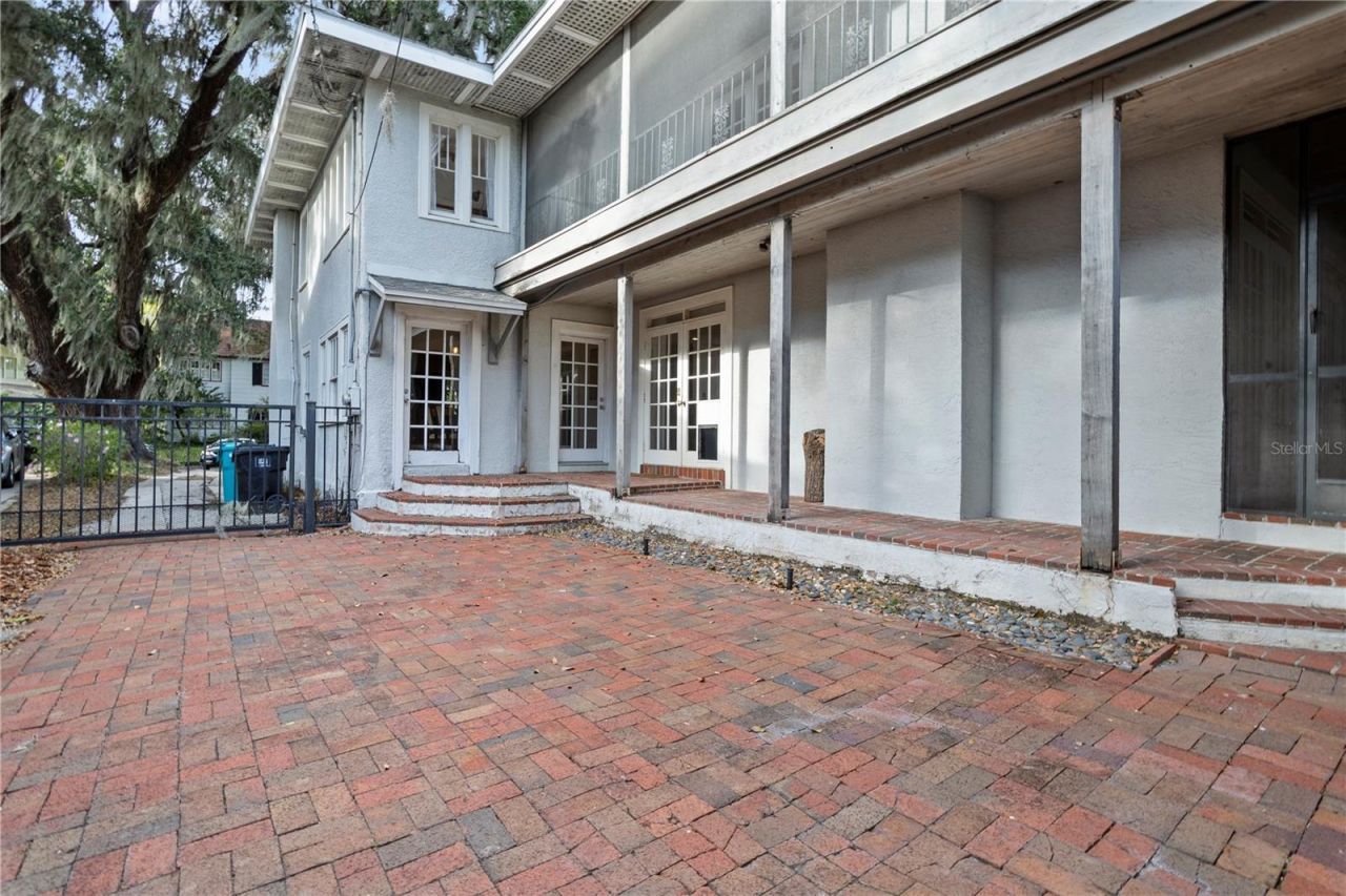 210 Phillips Place, Orlando, FL 32806 Photo