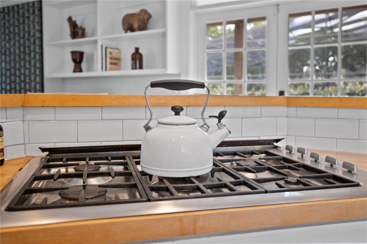 210 Phillips Place, Orlando, FL 32806 Photo