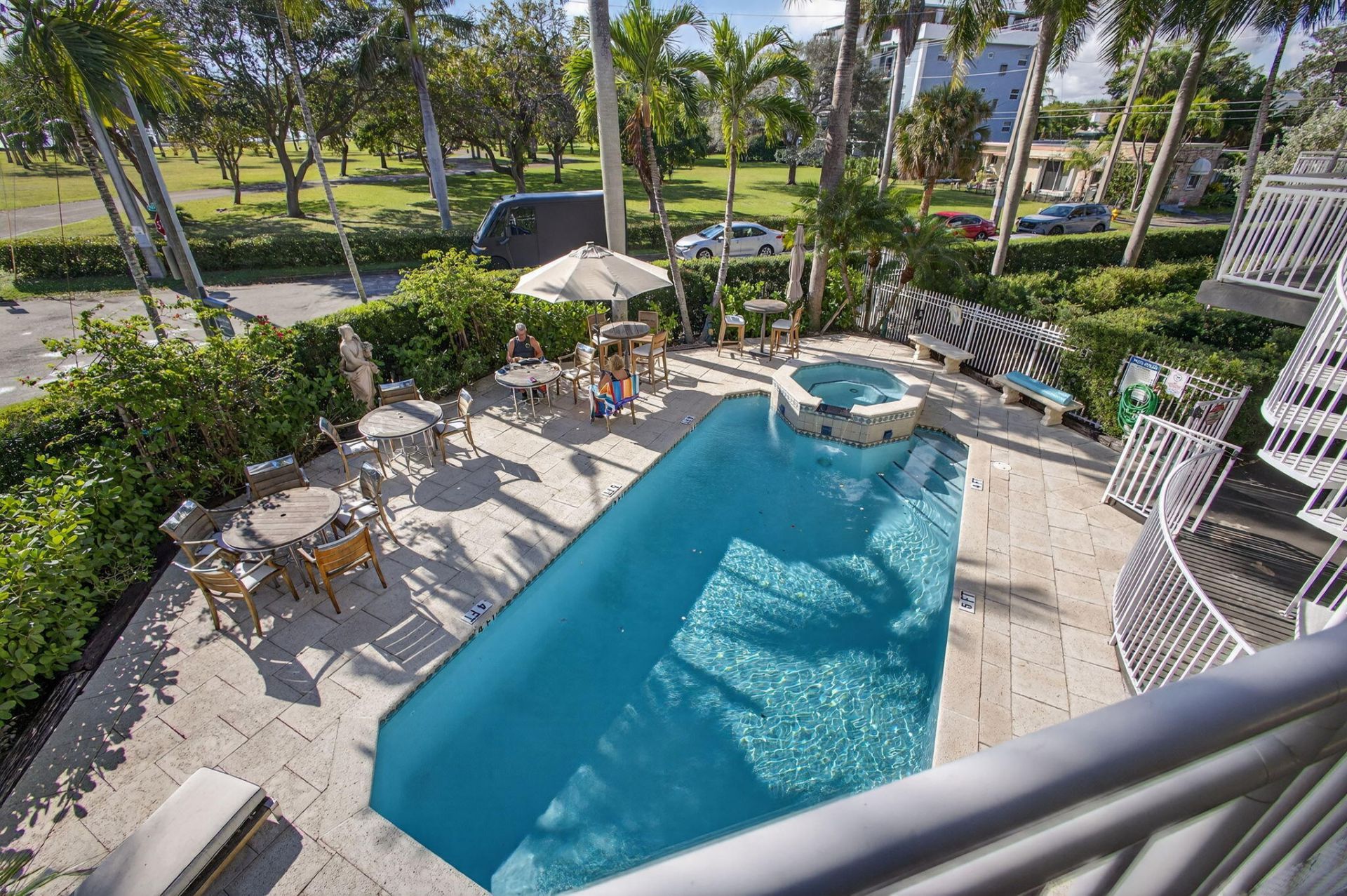 129 S Golfview Road, Unit 6, Lake Worth Beach, FL 33460 Photo