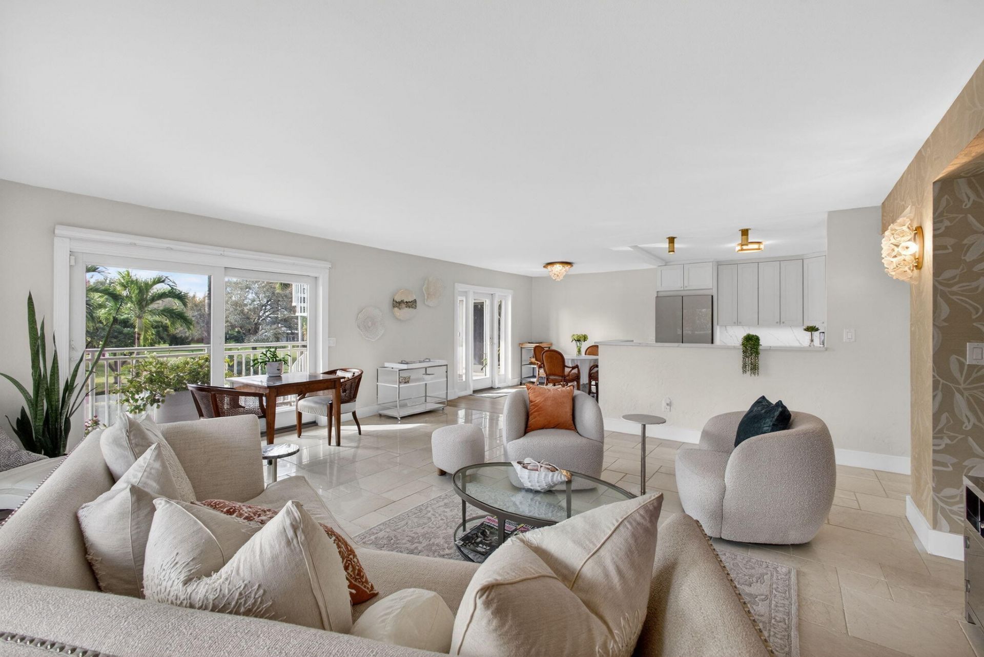 129 S Golfview Road, Unit 6, Lake Worth Beach, FL 33460 Photo