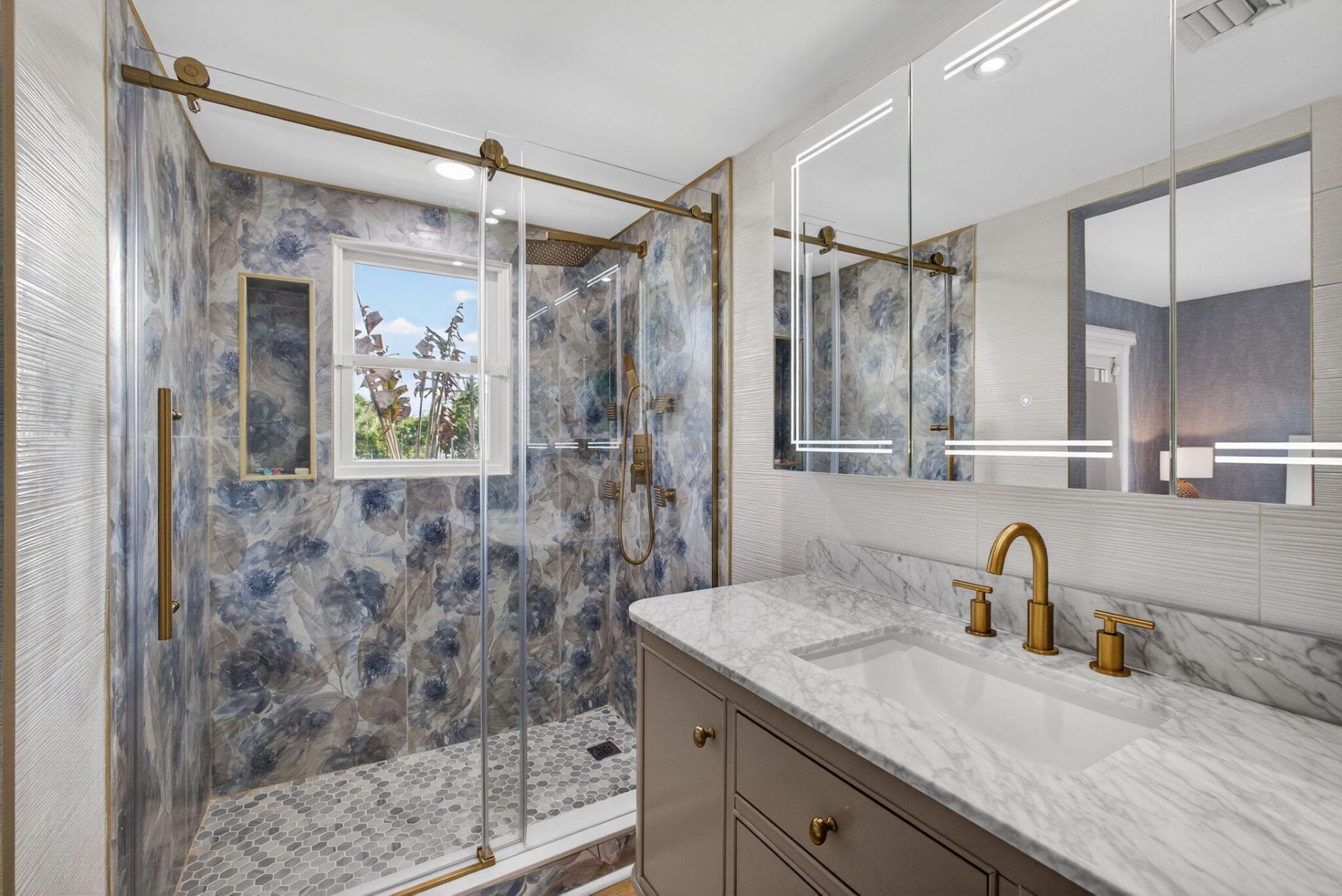 129 S Golfview Road, Unit 6, Lake Worth Beach, FL 33460 Photo