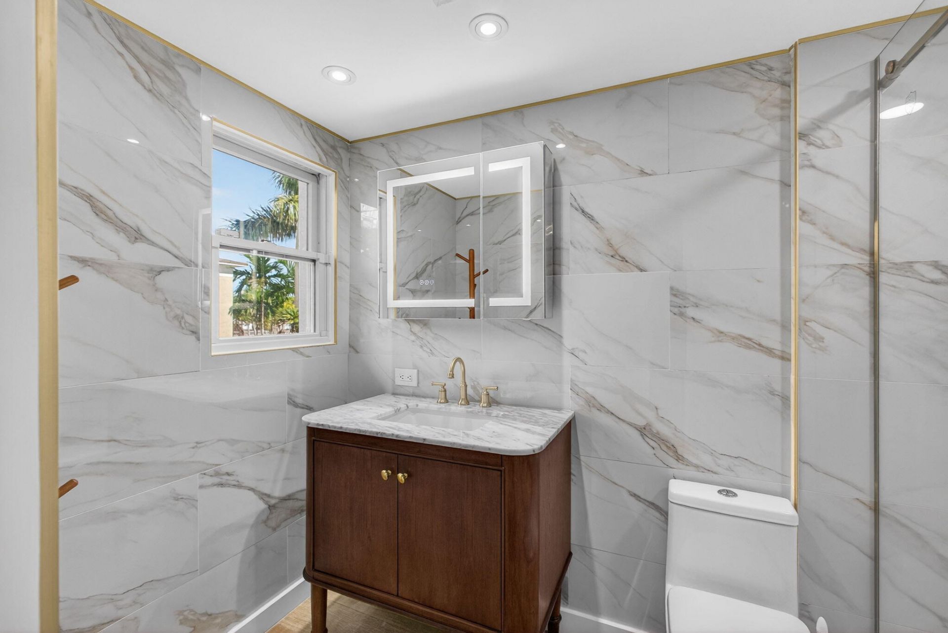 129 S Golfview Road, Unit 6, Lake Worth Beach, FL 33460 Photo