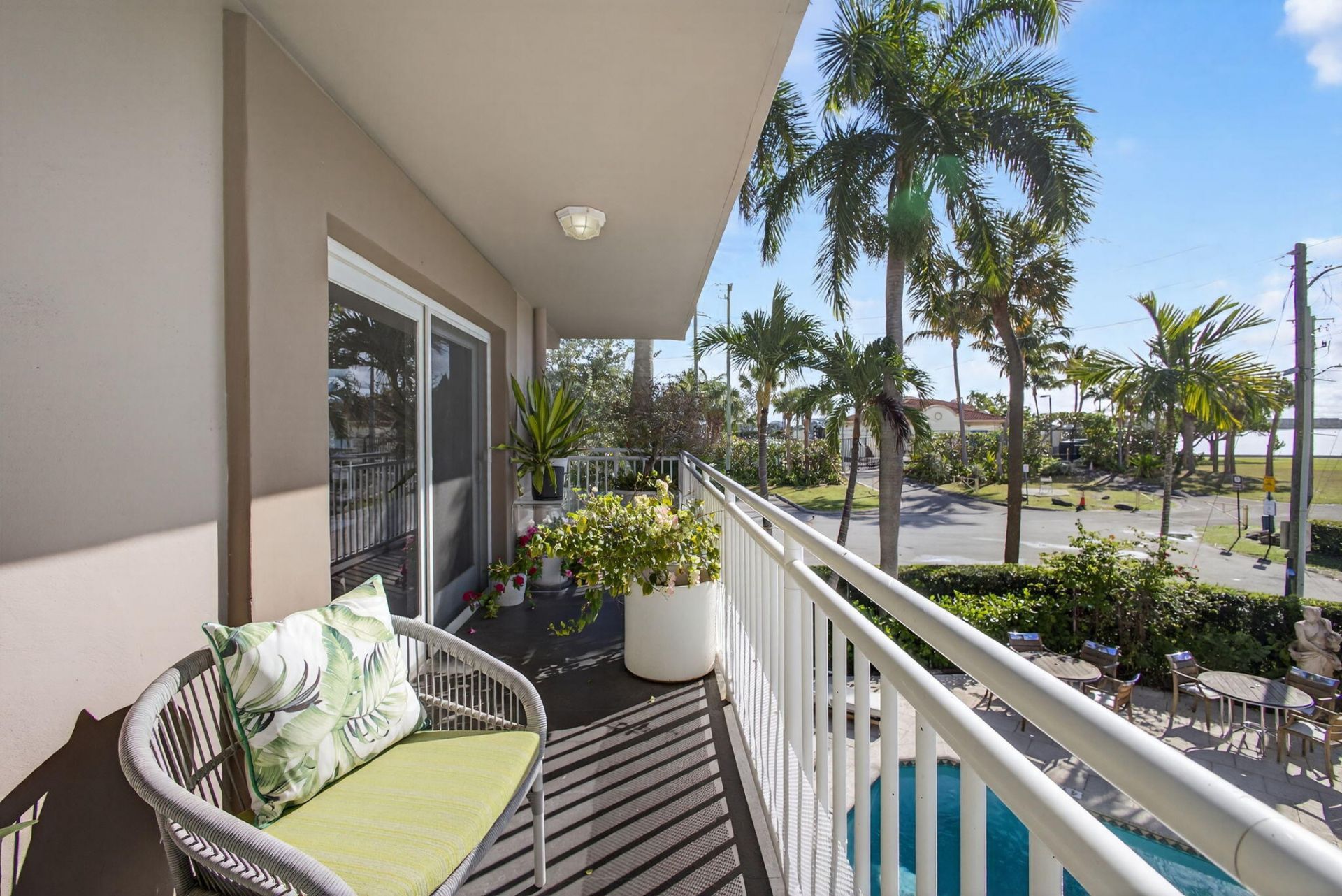 129 S Golfview Road, Unit 6, Lake Worth Beach, FL 33460 Photo