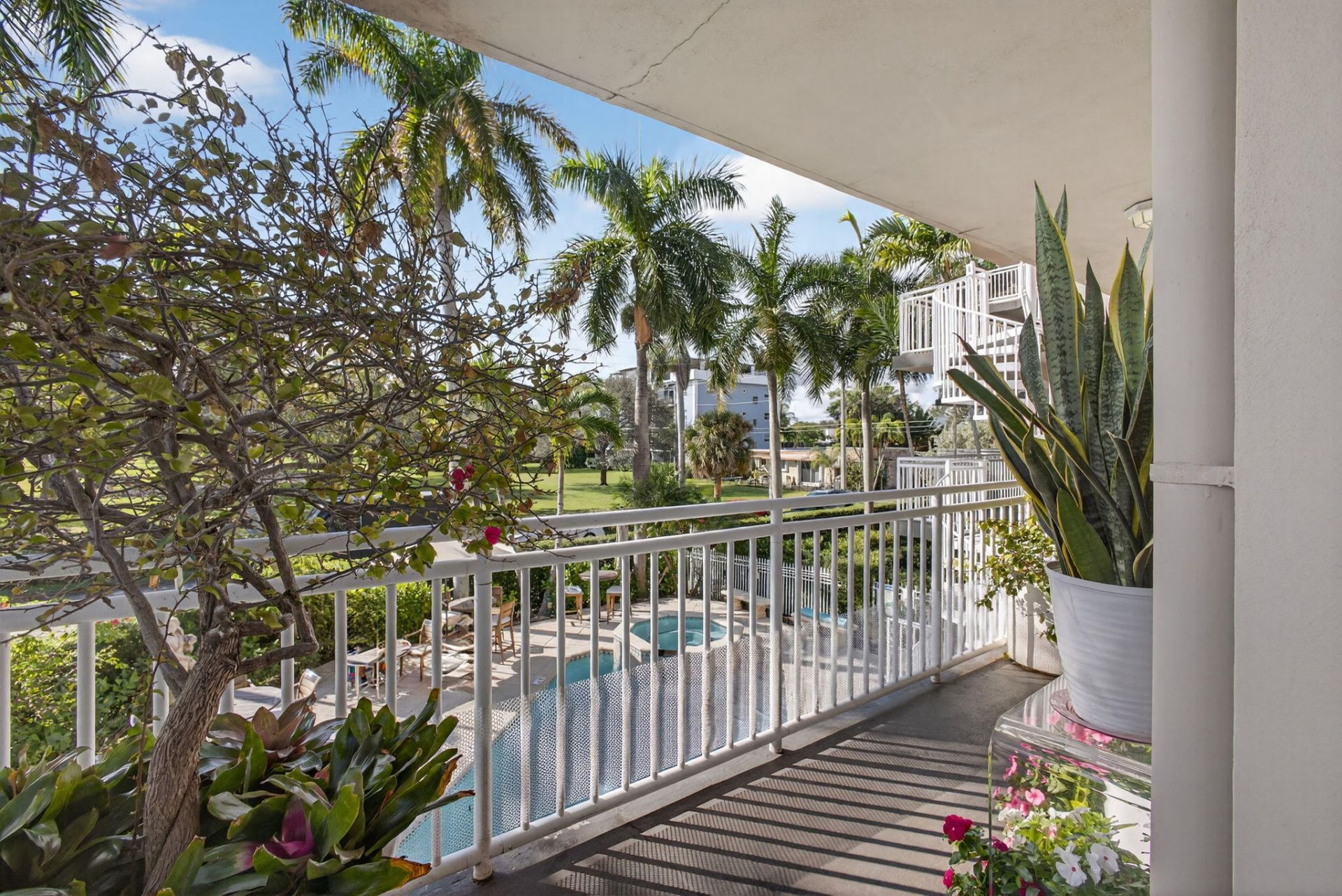 129 S Golfview Road, Unit 6, Lake Worth Beach, FL 33460 Photo