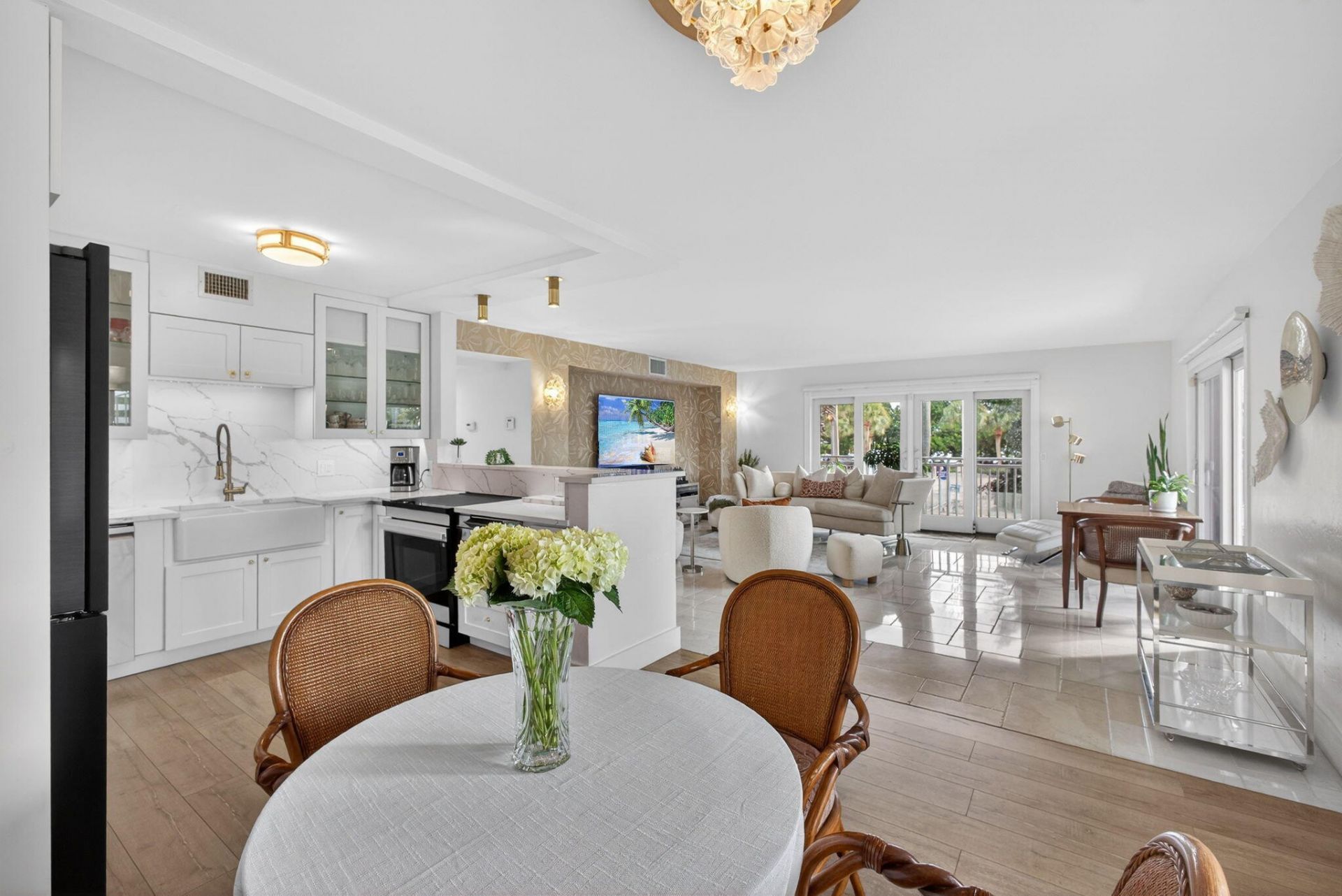 129 S Golfview Road, Unit 6, Lake Worth Beach, FL 33460 Photo