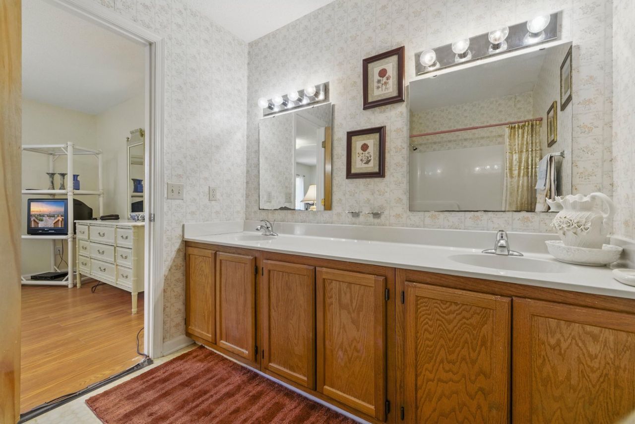 951 Plantation Dr. Photo 11