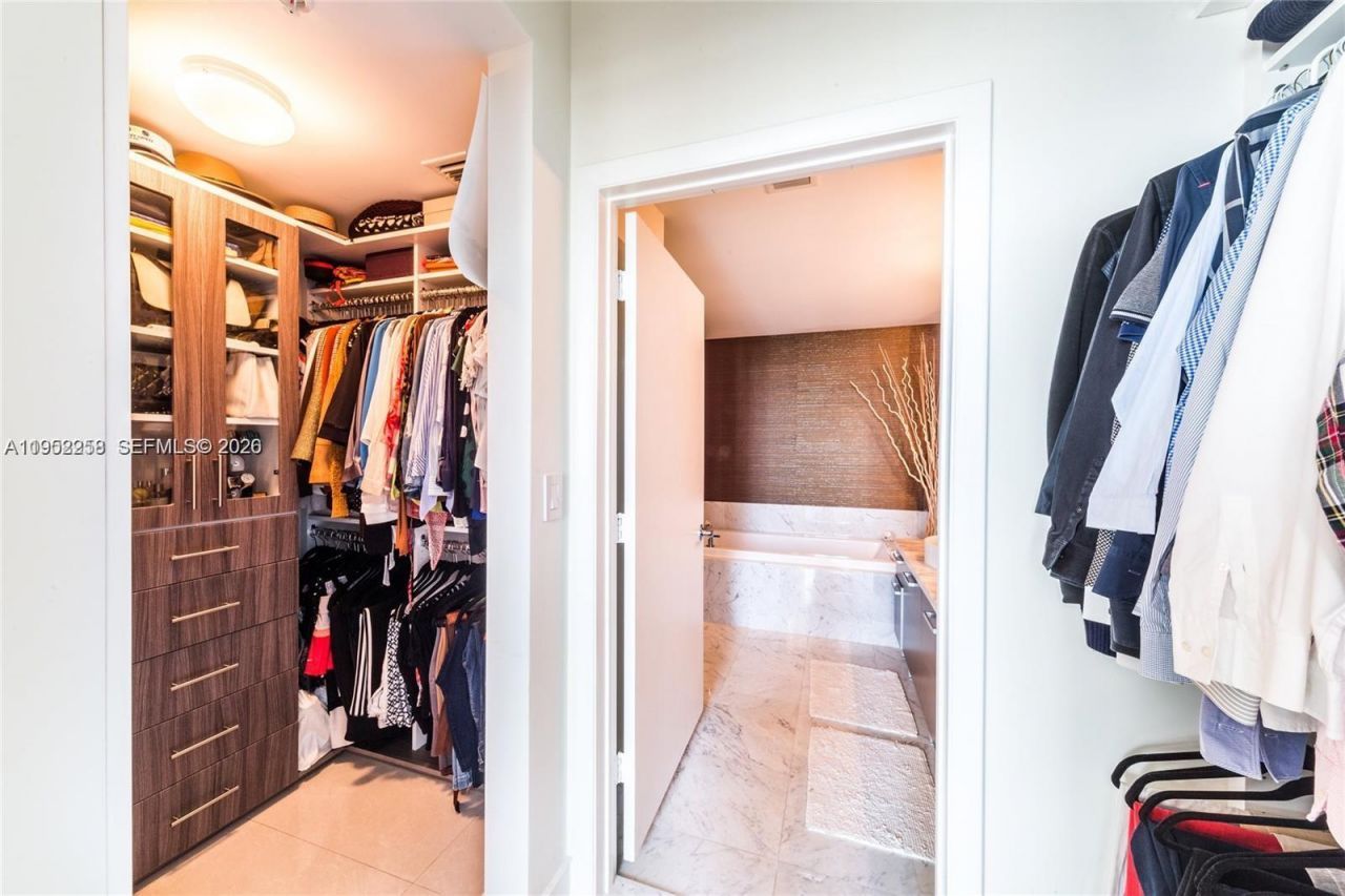 244 Biscayne Blvd, Unit 4407, Miami, FL 33132 Photo